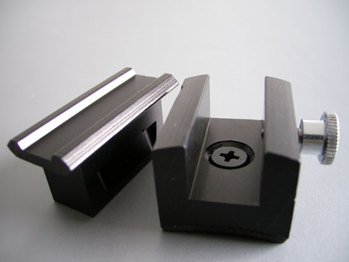 Universal dovetail base for RDF